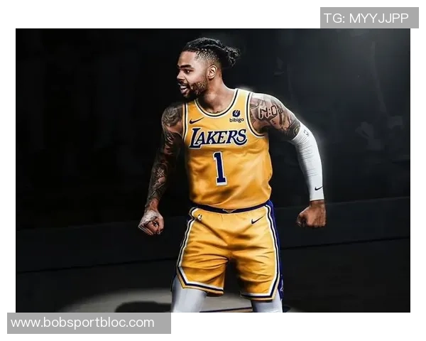 浓眉称赞拉塞尔专注职业精神改变比赛走势展现真正球员风范