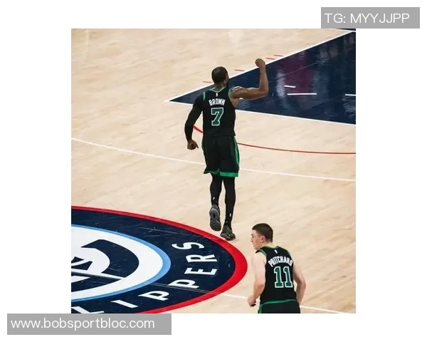 杰伦布朗中距离投篮表现惊艳全联盟命中率高达532引发热议