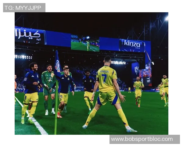 新月逆转十人利雅得胜利C罗被替换下场引发热议