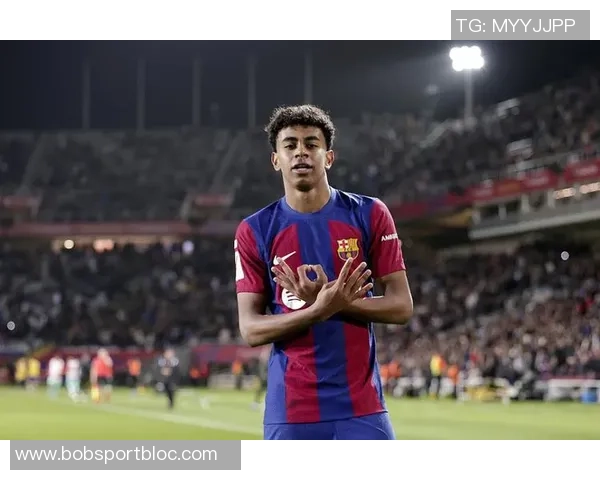 FC26年度蓝球员候选名单公布亚马尔拉菲中场入选梅西C罗再度争夺荣誉