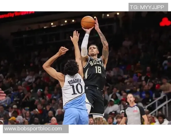 库兹马进攻表现不佳12投仅4中三分球命中率低迷仅得10分5篮板2助攻