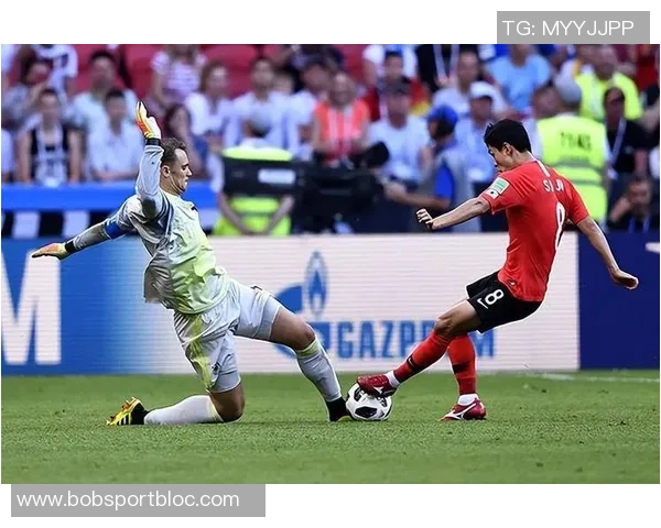 诺伊尔失误引发队内调侃或因刮胡子后的运气回归